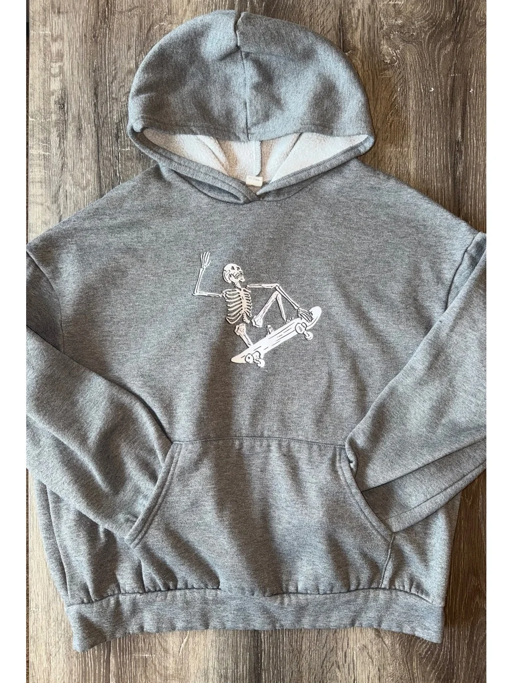 SHEIN Teen Gray Skeleton Skateboard Graphic Hoodie Size 14Y